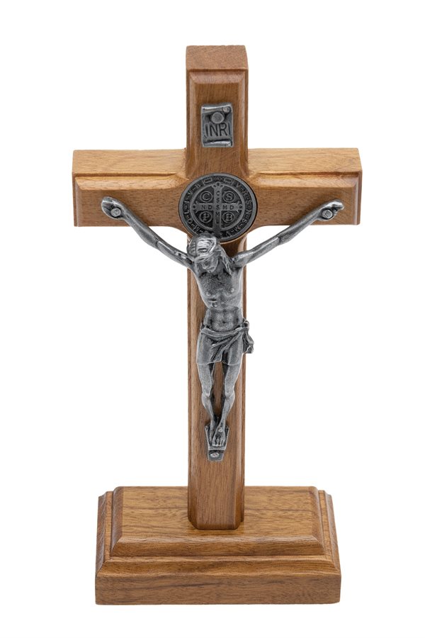 Crucifix Saint Benoit sur base 12 cm , bois et corpus arg.
